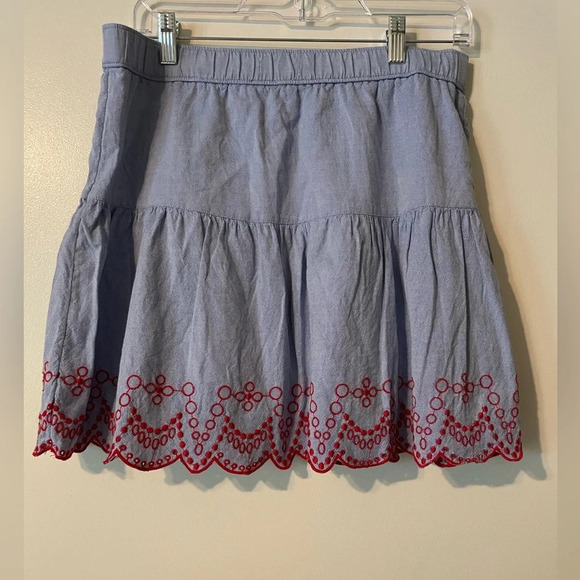 Vineyard Vines Blue Chambray Red Embroidery Flounce Pull On Skirt Size Small - Picture 1 of 7